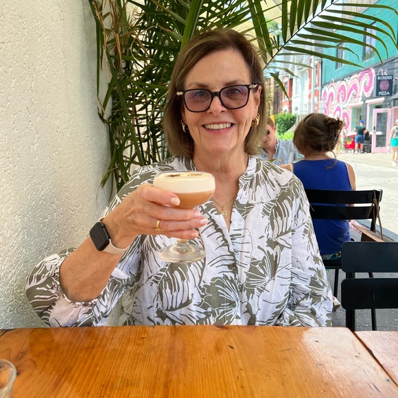 Meet your Posher, Caroline - Picture 2 of 2